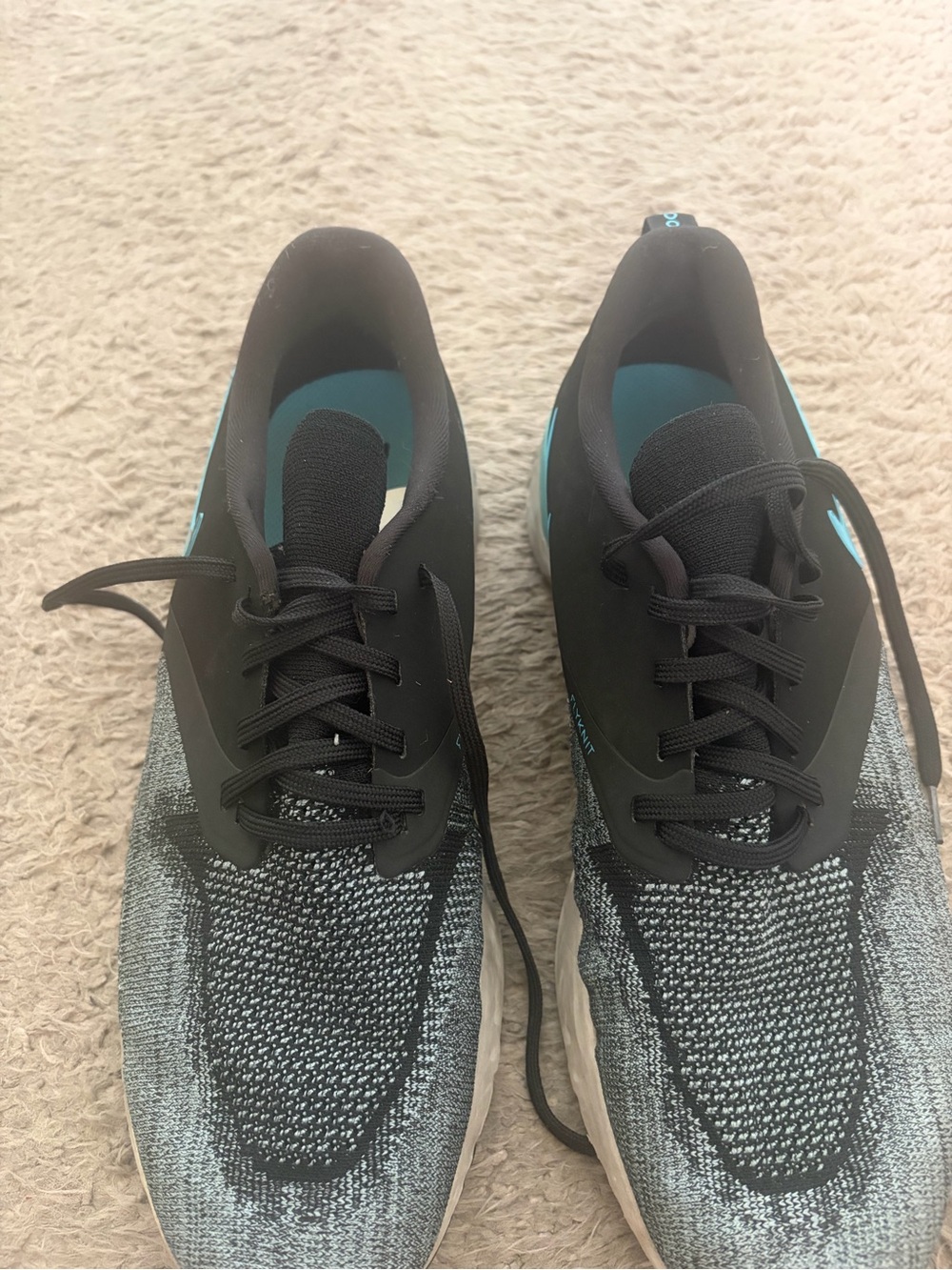 Nike Odyssey React 2 Mens SZ 11.5 Flyknit Running Shoes Black Blue as is pre own